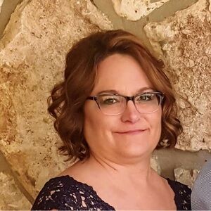 Meet your Posher, Connie